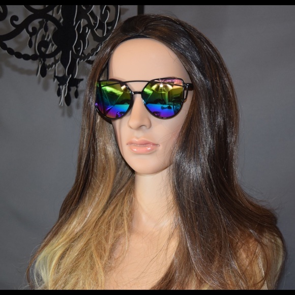 The It Girl Mirror Sunglasses - Picture 7 of 7